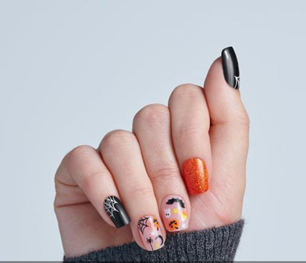 Kiss Haunt Nails Halloween 2026